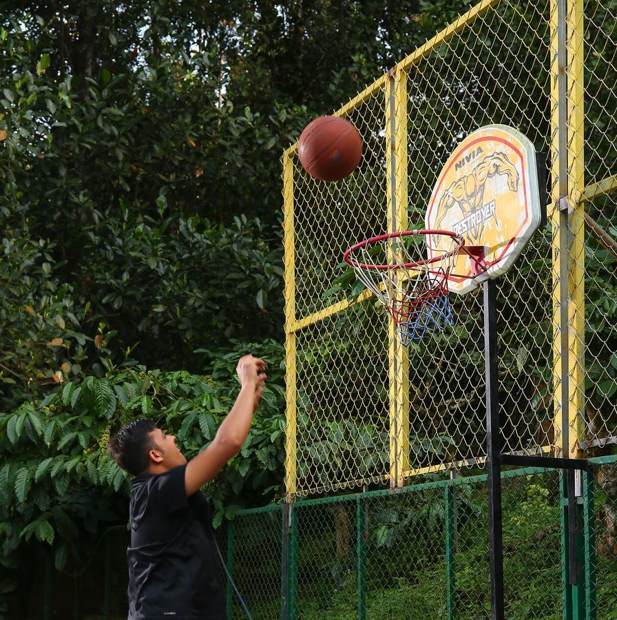 Peter'S Coffee Creek Nature Resort Meppadi Экстерьер фото
